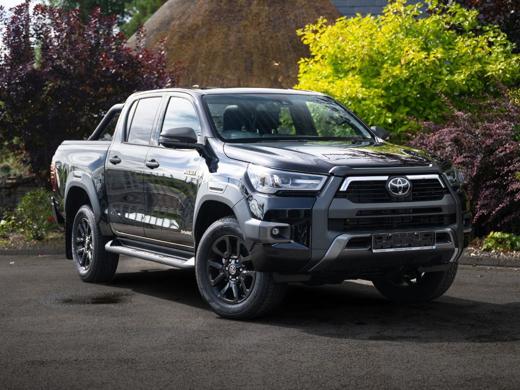 Image for 2025 Toyota Hilux INVINCIBLE X 2.8 Diesel Auto (Black) 