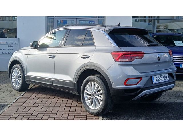 Image for 2024 Volkswagen T-Roc LIFE 2.0 TDI M6F 116HP **REAR VIEW CAMERA, APP CONNECT, WINTER PACK**