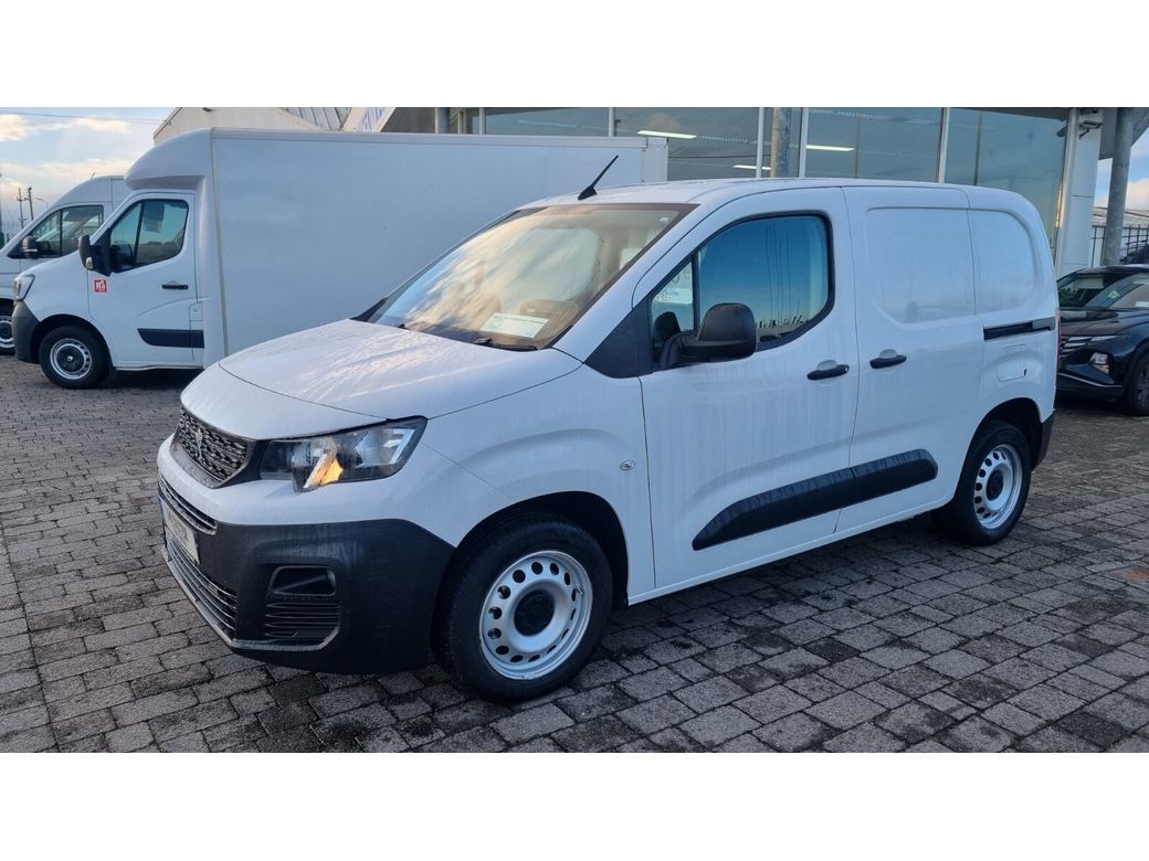 Image for 2023 Peugeot Partner 