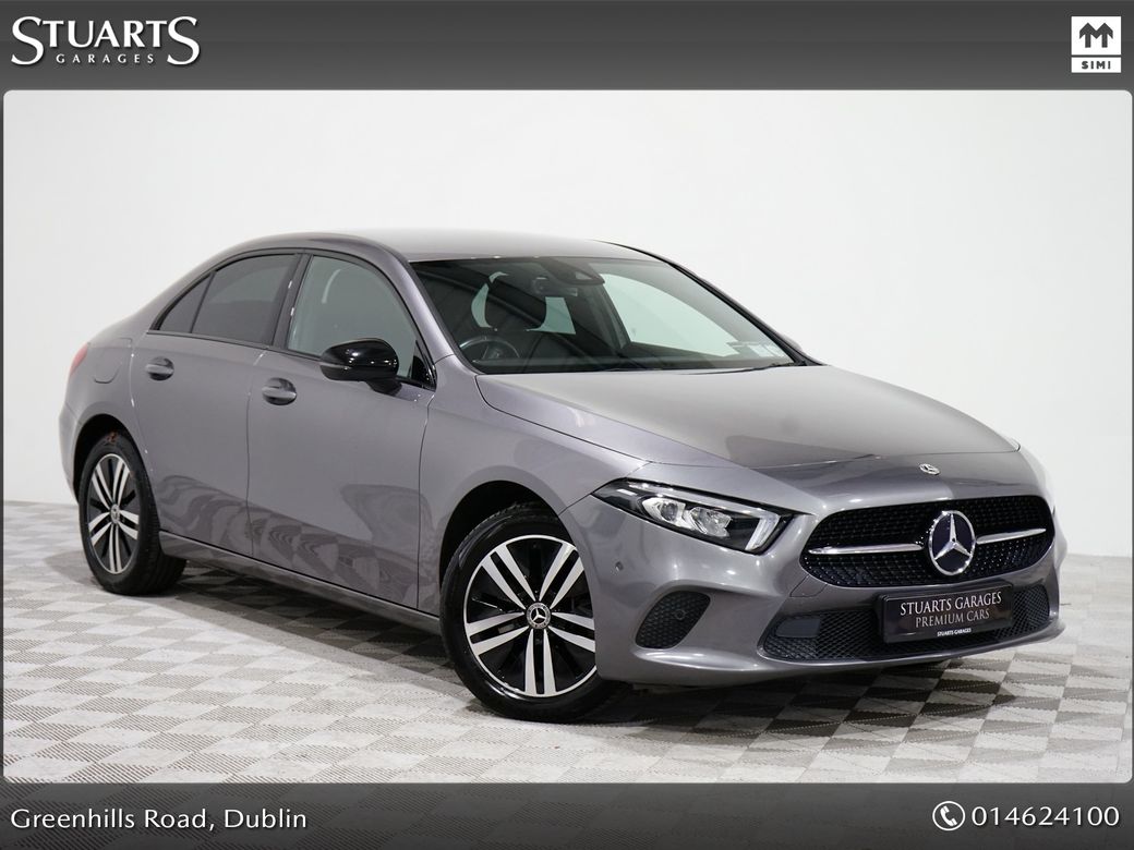 Image for 2022 Mercedes-Benz A Class A 250 PHEV 4DR Auto*FULL BLACK LEATHER, HEATED SEATS, REAR CAMERA, PARKING SENSORS FRONT & REAR, 17 INCH ALLOYS, BLACK MIRROR CAPS, AUTO LIGHTS & WIPERS, CRUISE & CLIMATE CONTROL, APPLE CARPLAY*