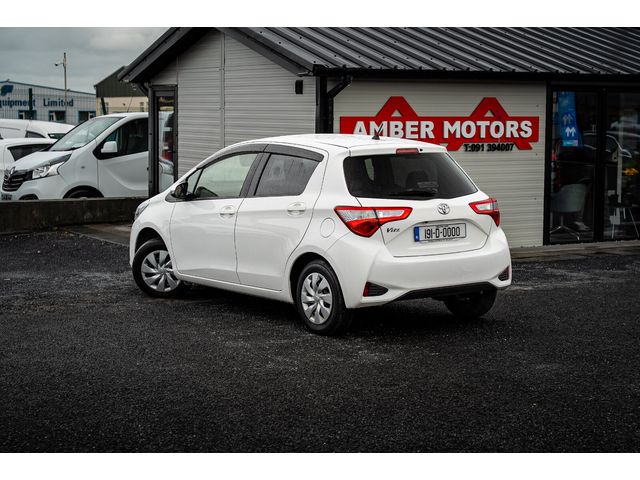 Image for 2019 Toyota Yaris Hybrid Luna