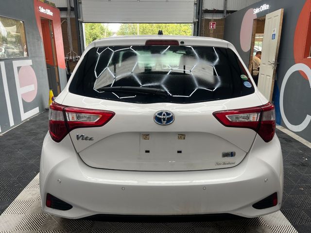 Image for 2019 Toyota Vitz 2019 TOYOTA VITZ 5D HYBRID F 82KM 1.5 AUTOMATIC/ PARKING CAMERA