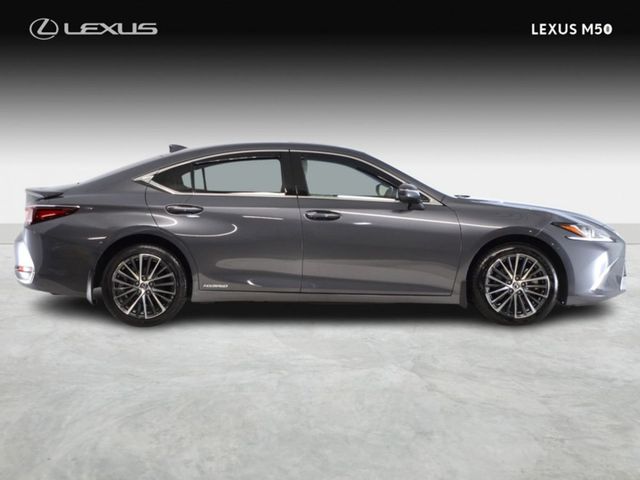 Image for 2022 Lexus ES 300h Dynamic
