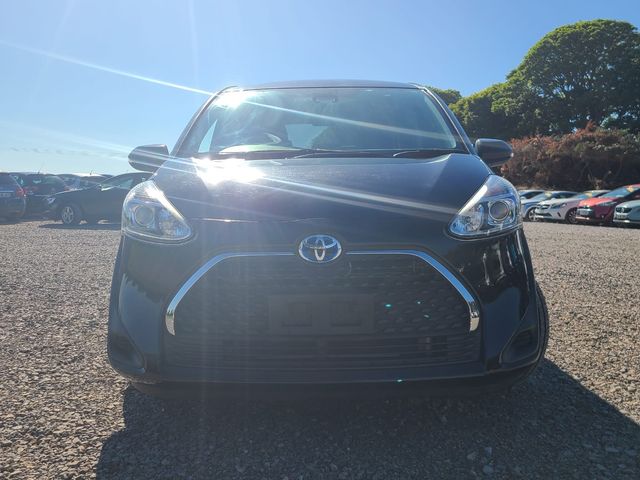 Image for 2019 Toyota Sienta HV