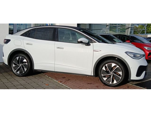 Image for 2022 Volkswagen ID.5 BUSINESS 77kWh 174HP **REAR VIEW CAMERA, HEATED FRONT SEATS, APP CONNECT**