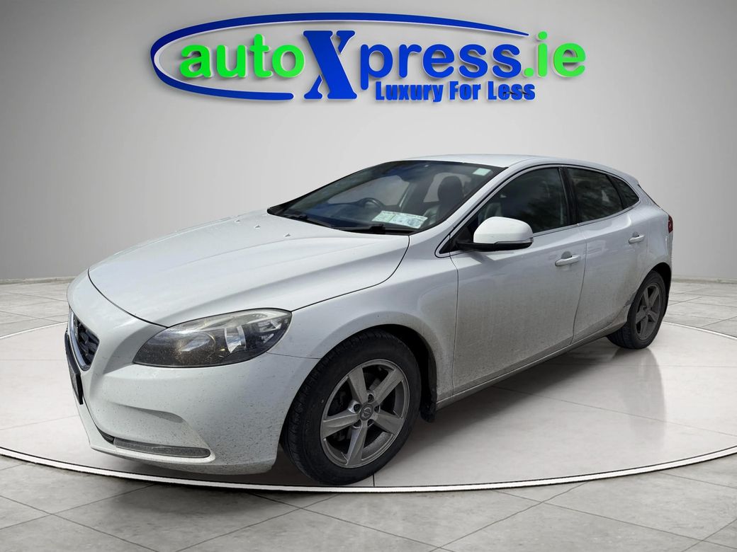 Image for 2014 Volvo V40 D2 SE 5DR