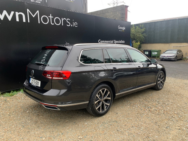 Image for 2021 Volkswagen Passat 2.0 TDI 150 BHP ELEGANCE DSG ESTATE // ONE OWNER // FULL SERVICE HISTORY // EXCELLENT CONDITION // SAT NAV, REVERSE CAMERA AND HEATED SEATS // 
