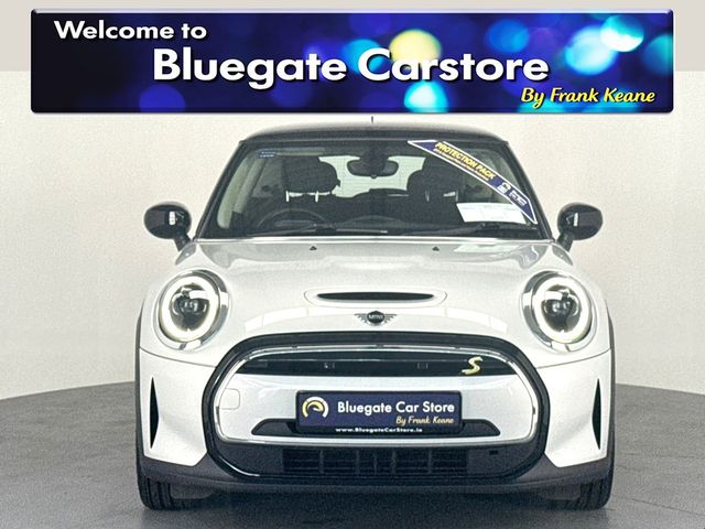 Image for 2022 Mini Cooper ELECTRIC LEVEL 1**DIGITAL DASH**MULTIFUNCTIONAL STEERING WHEEL**TOUCH SCREEN MEDIA DISPLAY**CLOTH INTERIOR**KEYLESS START**SATNAV**ISOFIX**BLUETOOTH**FINANCE AVAILABLE**