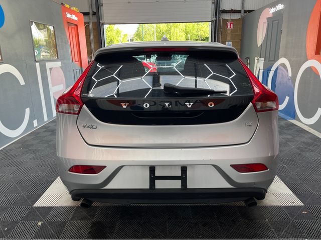 Image for 2015 Volvo V40 2015 VOLVO V40 T4 1.6 AUTOMATIC / CRUISE CONTROL / REVERSE CAMERA / ELECTRIC MEMORY & HEATED SEATS AND MORE