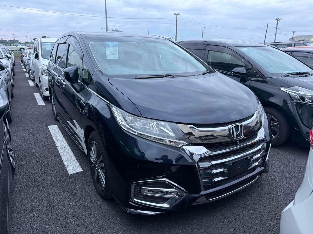 Image for 2019 Honda Odyssey 7 SEATER ABSOLUTE EX AUTOMATIC HYBRID 2.0 PETROL //HIGH SPEC//HALF LEATHER HEATED SEATS//REVERSE CAMERA//ADAPTIVE CRUISE CONTROL//KEYLESS ENTRY//POWER SLIDING DOORS//