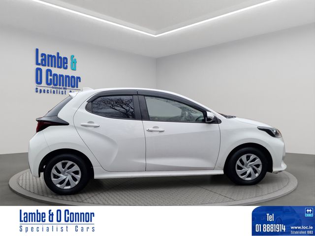 Image for 2020 Toyota Yaris 1.5 AUTOMATIC * HYBRID * NEW MODEL * REVERSE CAMERA * CRUISE CONTROL * CARPLAY / ANDROID AUTO * 
