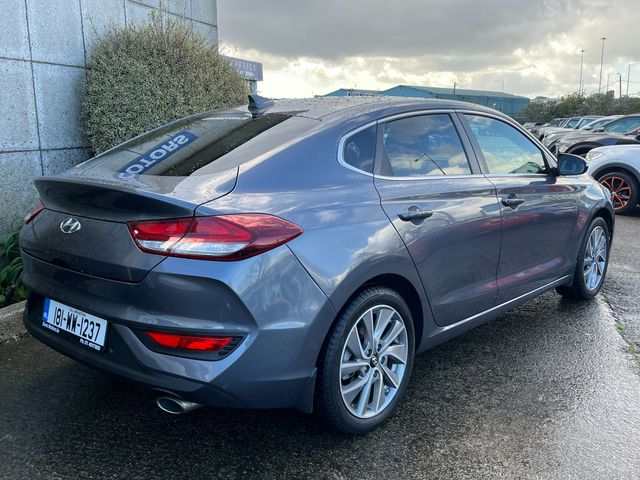 Image for 2018 Hyundai i30 FASTBACK 1.0 PETROL //REVERSE CAMERA//SAT NAV//CARPLAY// 