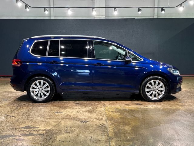 Image for 2019 Volkswagen Touran TSI HIGH LINE - 7 SEATER - HEATED SEATS FRONT AND BACK - FACTORY ALLOYS - CRUISE CONTROL - PADDLE SHIFT - REVERSE CAMERA