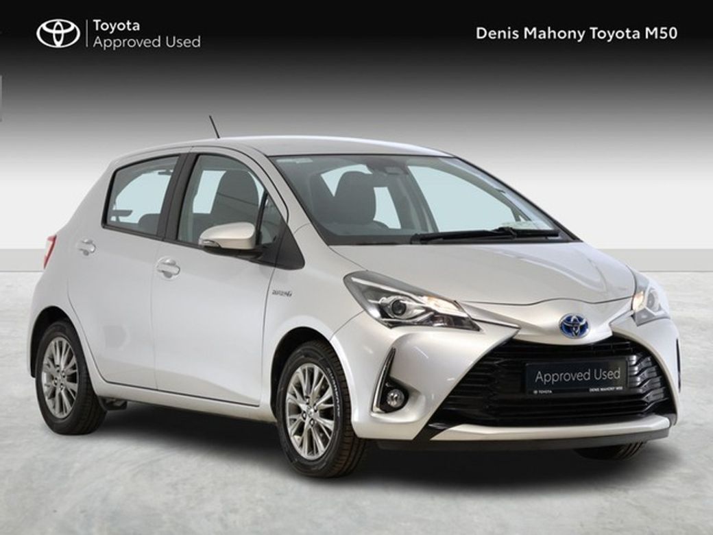 Image for 2018 Toyota Yaris Luna Hybrid
