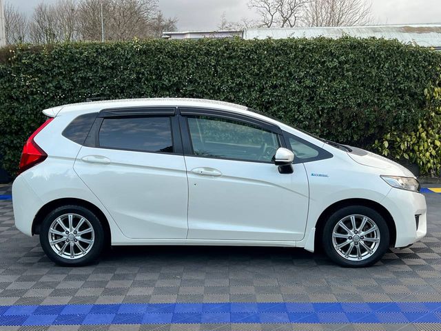 Image for 2016 Honda Fit L-PACKAGE 1.5 HYBRID // SERVICE HISTORY // HALF LEATHER SEATS // CRUISE CONTROL