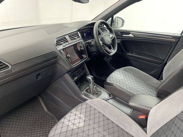Image for 2023 Volkswagen Tiguan R-Line 1.4TSI PHEV 245HP Auto
