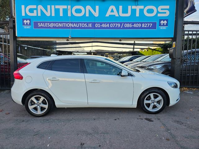 Image for 2013 Volvo V40 1.6 PETROL, AUTOMATIC, LOW MILEAGE, WARRANTY, 5 STAR REVIEWS