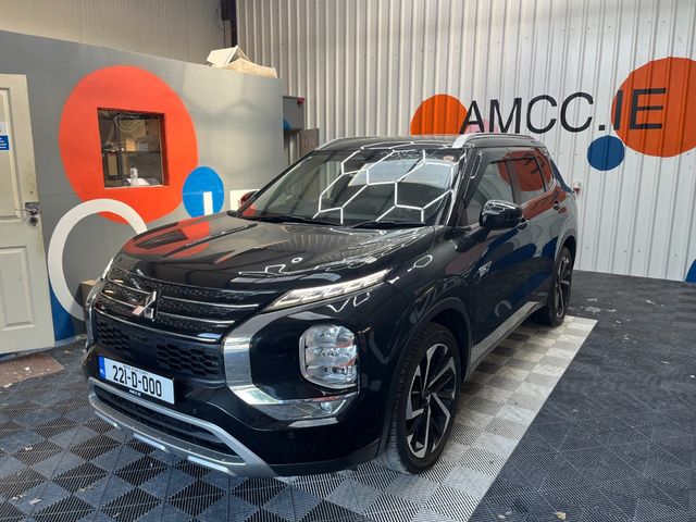 Image for 2022 Mitsubishi Outlander 2022 MITSUBISHI OUTLANDER PHEV P 2.4 AUTOMATIC / CRUISE CONTROL / PARKING CAMERA / ELECTRIC MEMORY & HEATED SEATS / PADDLE SHIFTERS / PANORAMIC SUNROOF / HEATED STEERING WHEEL / 7 SEATS OPTION
