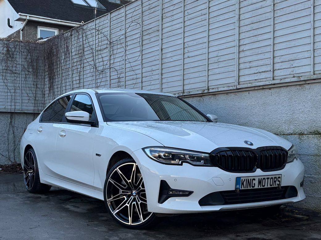 Image for 2021 BMW 3 Series 330e SE PRO AUTO / 20" UPGRADED ALLOYS / APPLE & ANDROID / ONE OWNER / BMW HISTORY / *FINANCE OPTIONS AVAILABLE*