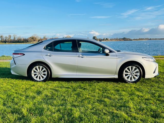 Image for 2019 Toyota Camry HYBRID / AUTO 