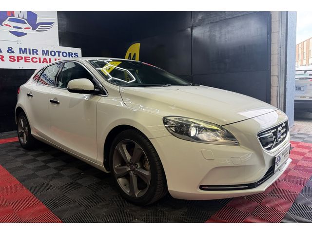 Image for 2015 Volvo V40 