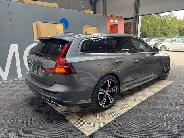 Image for 2020 Volvo V60 2020 VOLVO V60 4WD RECHARGE PLUG-IN HYBRID T6 AWD AUTOMATIC / CRUISE CONTROL / PARKING CAMERA / ELECTRIC MEMORY & HEATED SEATS AND MORE