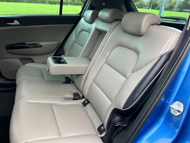Image for 2020 Kia Sportage K3 Sunroof Mhev 5DR WARRANTY UNTIL 2027*PREMIUM SPEC* IMMACULATE CONDITION*Panoramic Sunroof, Electric Mirrors, Heated Seats, Multi-Function Steering Wheel, 