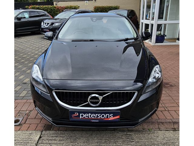 Image for 2017 Volvo V40 D2 MOMENTUM EDITION 5DR - LOW MILEAGE