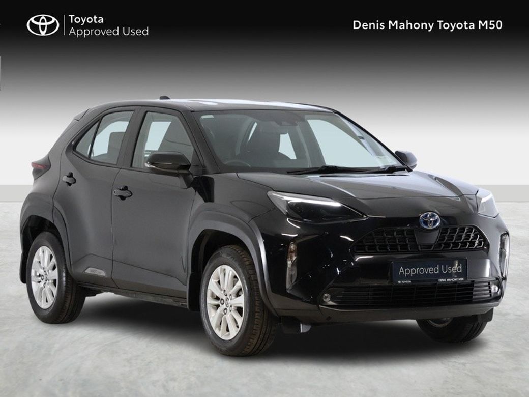 Image for 2023 Toyota Yaris Cross Luna Hybrid