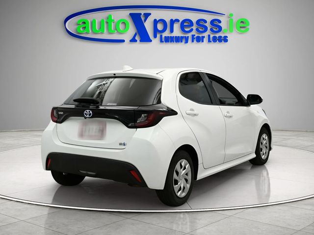 Image for 2021 Toyota Yaris 1.5 HYBRID X Automatic, Reversing camera
