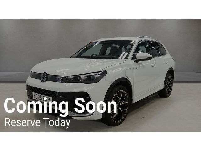 Image for 2025 Volkswagen Tiguan 1.5TSi PHEV R-LINE AUTOMATIC **ONE OWNER / NEW MODEL / APPLE CARPLAY / ADAPTIVE CRUISE CONTROL / BLIND SPOT ASSIST / HEATED & MASSAGE FRONT SEATS / HEATED STEERING WHEEL / WIRELESS PHONE CHARGING**