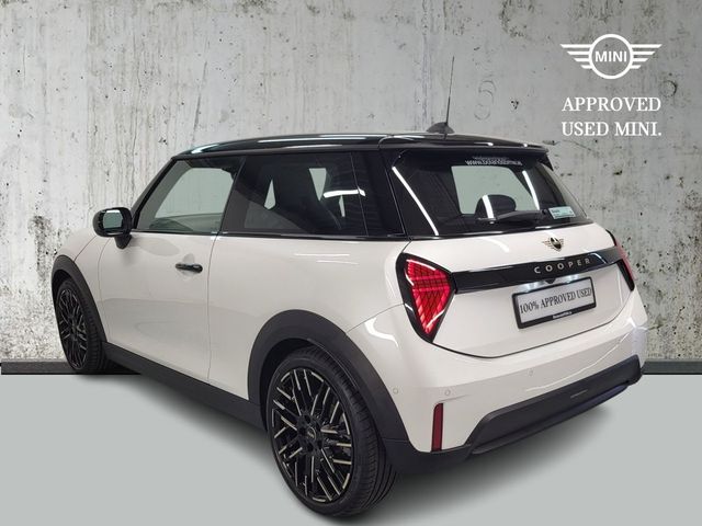 Image for 2024 Mini Cooper Cooper Classic Auto