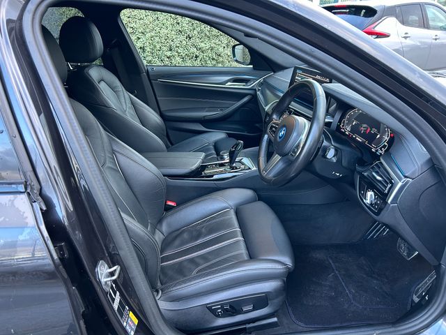 Image for 2022 BMW 5 Series G31 530E M-SPORT 292BHP AUTOMATIC 5DR **FULL LEATHER** HEATED SEATS** DIGITAL DASH** SAT NAV** MEDIA PLAY** ELECTRIC BOOT**