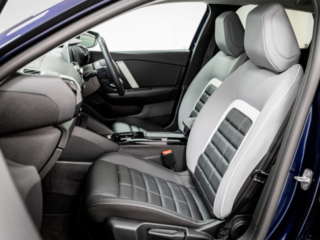 Image for 2025 Citroen C4 ë-MAX 54kWh 155HP
