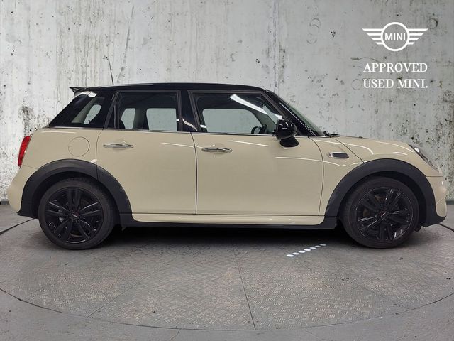 Image for 2018 Mini Cooper 5-Door Cooper