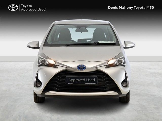 Image for 2018 Toyota Yaris Luna Hybrid