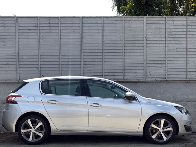 Image for 2015 Peugeot 308 1.6 E-HDI ALLURE 115BHP HATCHBACK / LOW KM / *FINANCE OPTIONS AVAILABLE* 