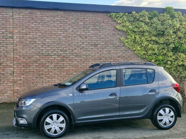 Image for 2017 Dacia Sandero Summit 1.5 DCI 