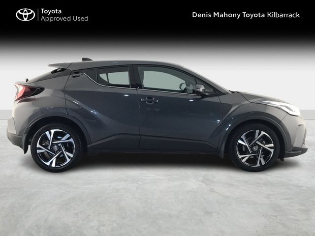 Image for 2022 Toyota C-HR HYBRID SPORT