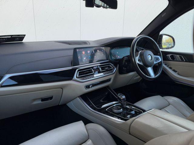 Image for 2020 BMW X5 7 Seater Xdrive30d M Sport - CARBON BLACK OVER CREAM - PAN ROOF 