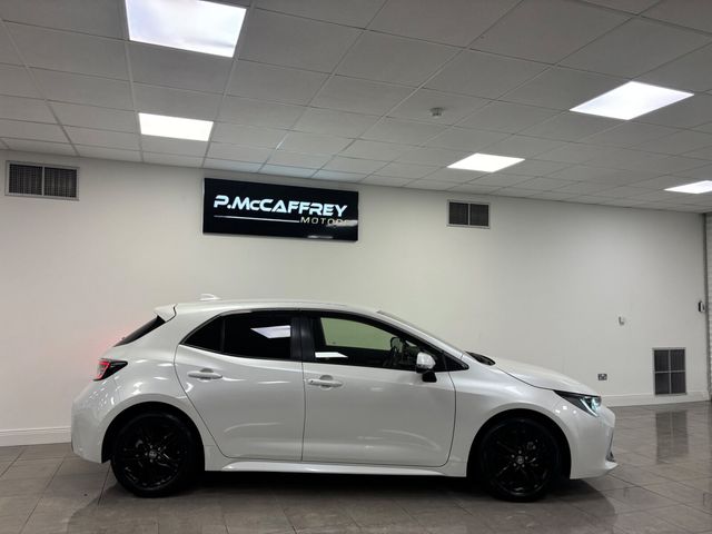 Image for 2021 Toyota Corolla 1.8 Hybrid Luna Sport Hatchback