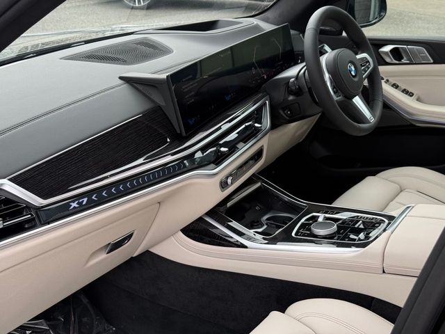Image for 2026 BMW X7 xDrive40d M Sport Pro