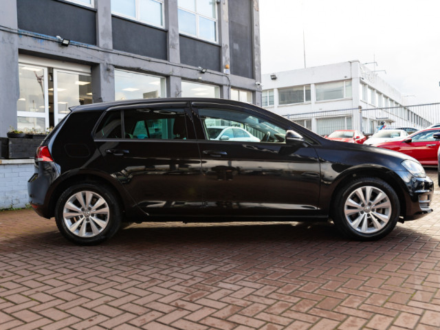 Image for 2016 Volkswagen Golf 