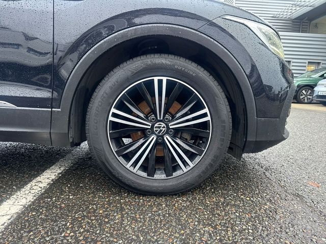 Image for 2021 Volkswagen Tiguan LIFE 2.0TDI 122HP MANUAL 