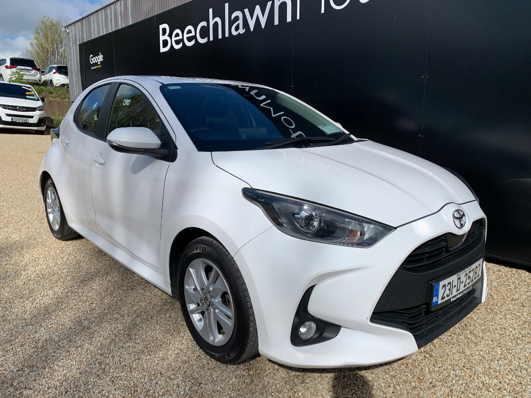 Image for 2023 Toyota Yaris 1.0 LUNA 5DR // STUNNING CONDITION // ONE OWNER // IRISH CAR // ALLOY WHEELS, REVERSE CAMERA AND AIR CON // 