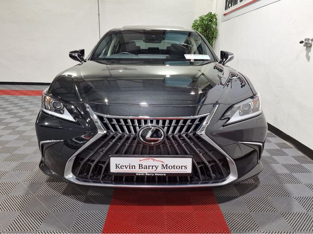 Image for 2023 Lexus ES 300h 2.5 HYBRID PREMIUM EDITION AUTOMATIC **ONE OWNER / ACTIVE RADAR CRUISE CONTROL / BLIND SPOT ASSIST / ELECTRIC SUNROOF / FULL LEATHER / HEATED FRONT SEATS / REVERSE CAMERA / WIRELESS PHONE CHARGING**