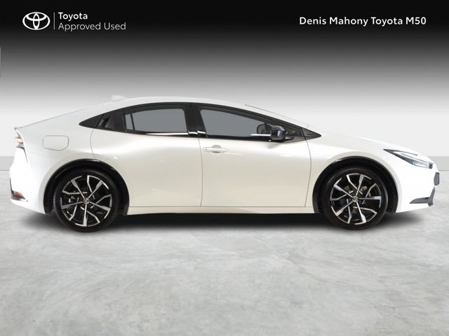 Image for 2024 Toyota Prius Plug-In Hybrid