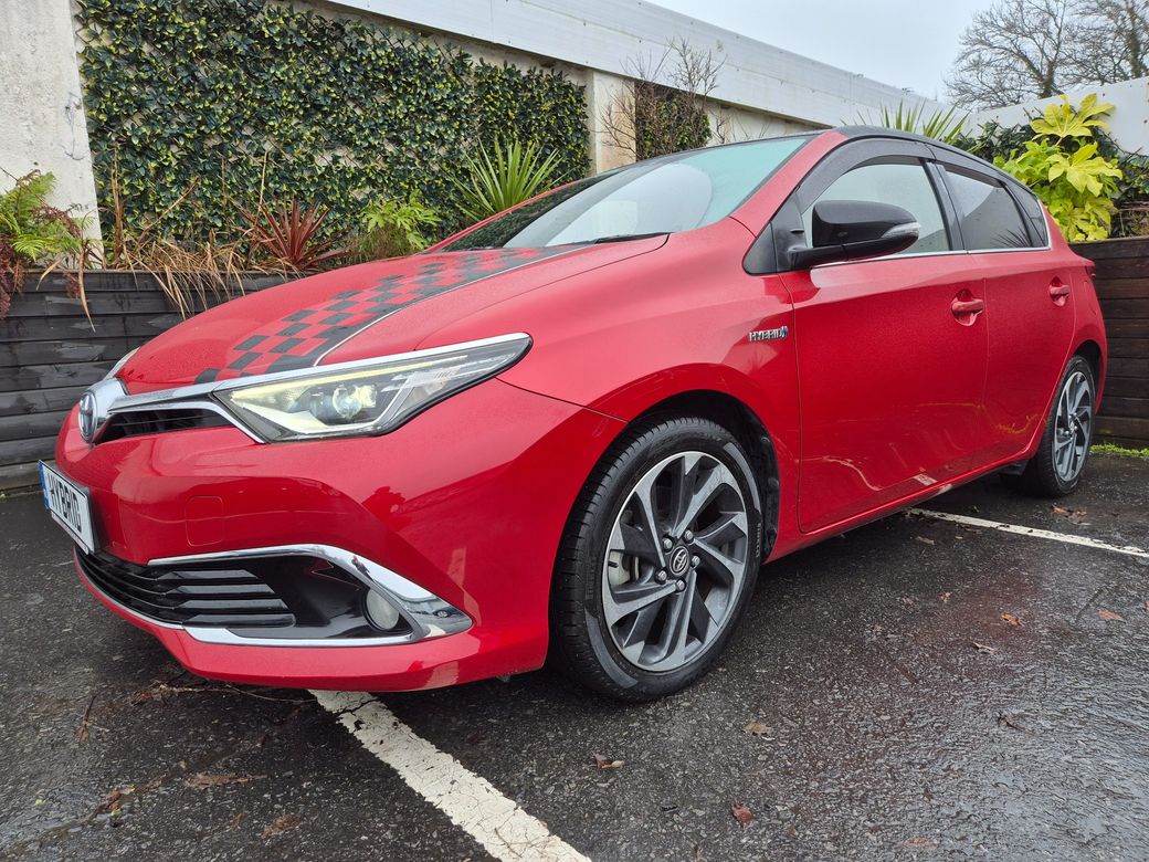 Image for 2017 Toyota Auris 1.8 HYBRID / BRICK LANE G-PACK SOL / SPORT SPEC / LOW MILEAGE / TAX €170 