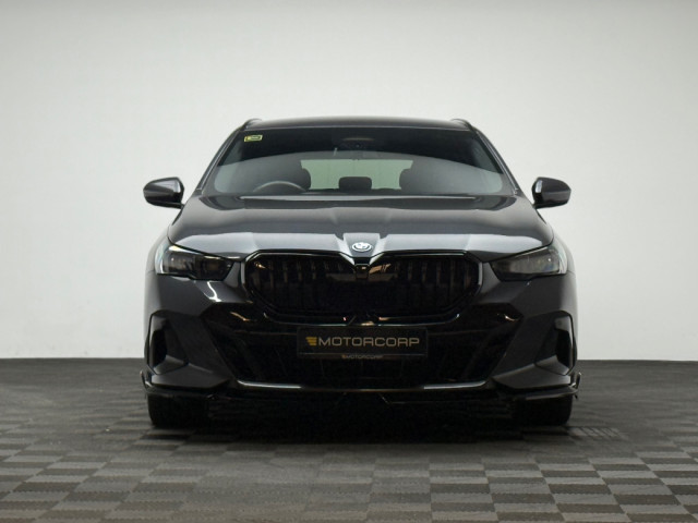 Image for 2025 BMW 5 Series 530E M SPORT