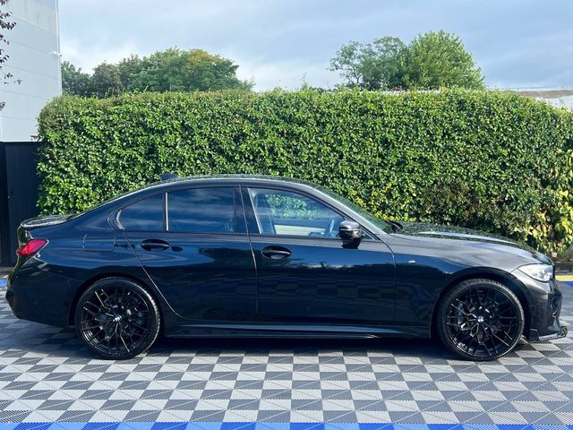 Image for 2021 BMW 3 Series 330e M-SPORT COMPETITION 2.0 HYBRID AUTO // 20" M COMPETITION ALLOYS // LEATHER HEATED SEATS // APPLE CARPLAY/ANDROID AUTO